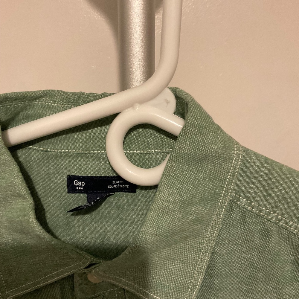 Green chambray Gap shirt